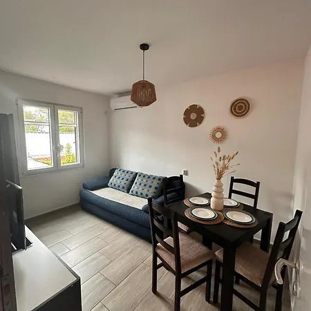 Tonka Apartman Nečujam